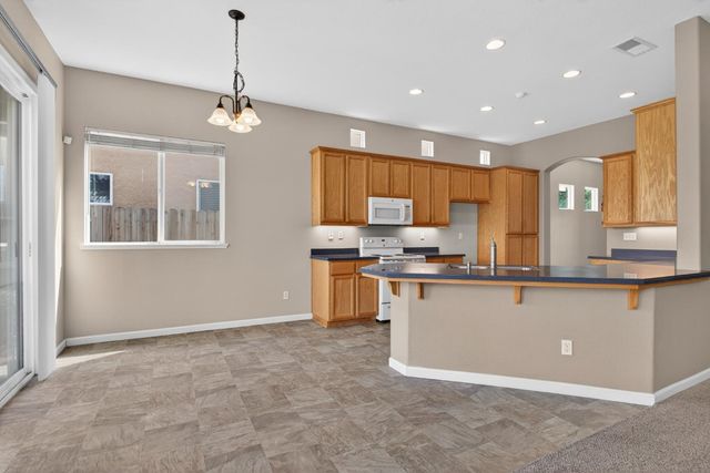 5514 Saxon Way, Riverbank, CA 95367