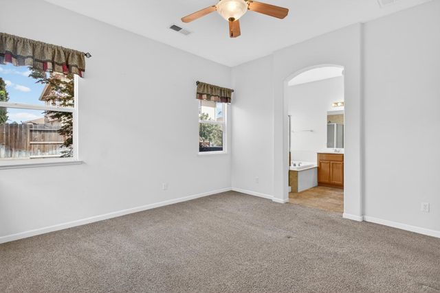 5514 Saxon Way, Riverbank, CA 95367