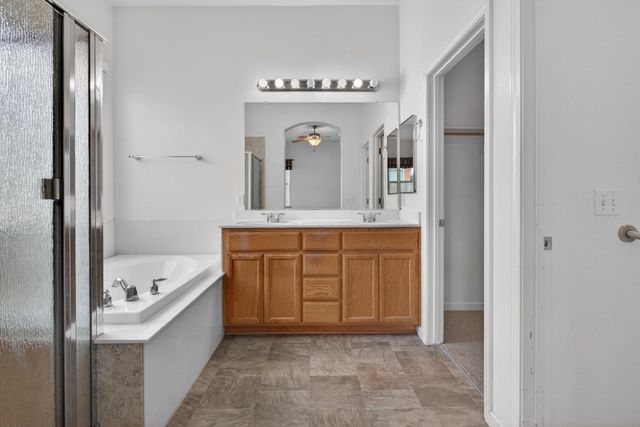 5514 Saxon Way, Riverbank, CA 95367