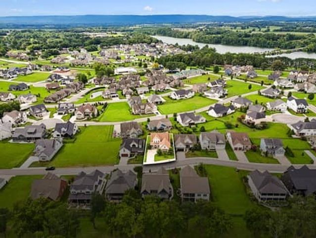 92 Hammock Dr, Winchester, TN 37398