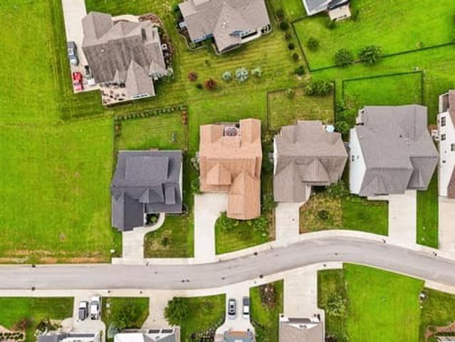 92 Hammock Dr, Winchester, TN 37398