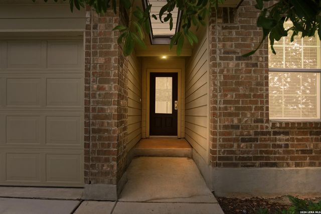 7402 Equinox Cor, San Antonio, TX 78252