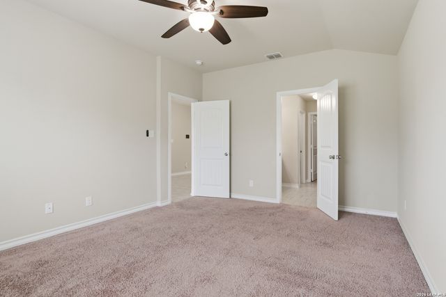 7402 Equinox Cor, San Antonio, TX 78252