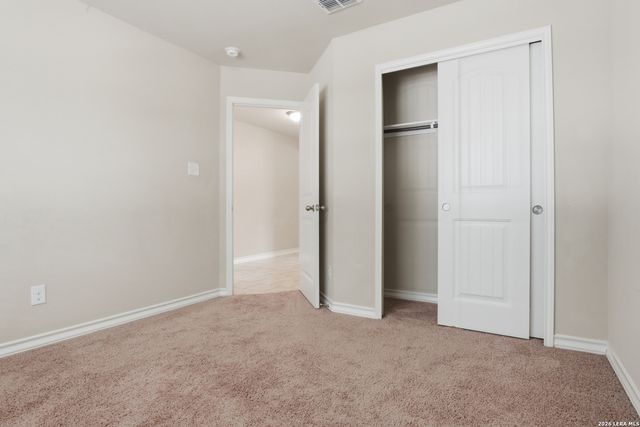 7402 Equinox Cor, San Antonio, TX 78252