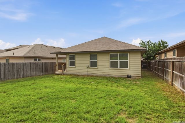7402 Equinox Cor, San Antonio, TX 78252