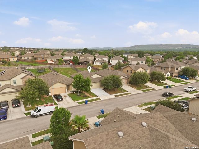 7402 Equinox Cor, San Antonio, TX 78252