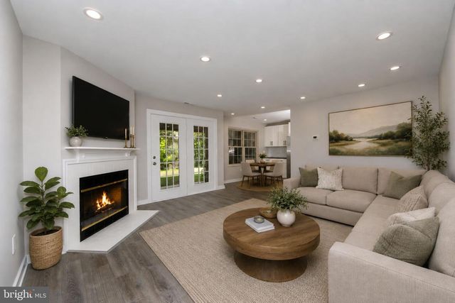 306 TAVISTOCK, Cherry Hill, NJ 08034