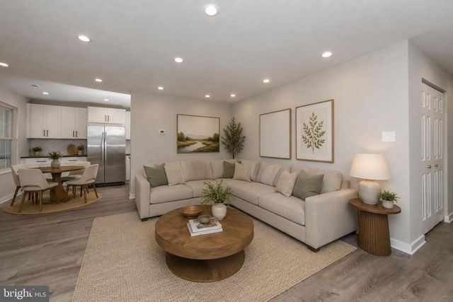 306 TAVISTOCK, Cherry Hill, NJ 08034