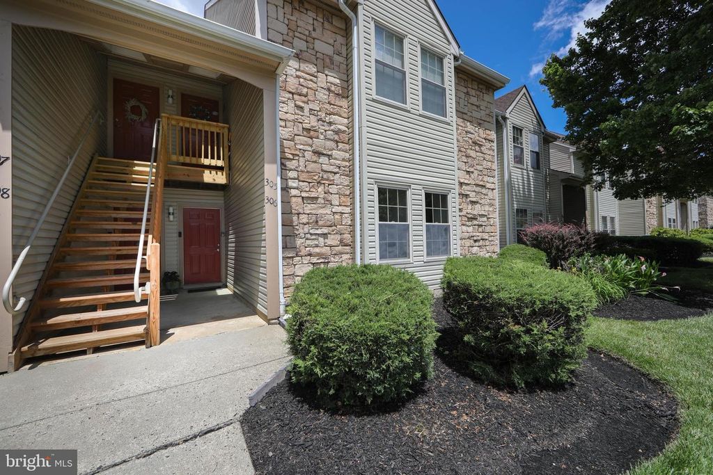 306 TAVISTOCK, Cherry Hill, NJ 08034