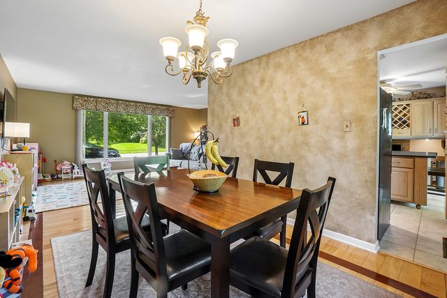 751 Tanglewood Lane, Frankfort, IL 60423