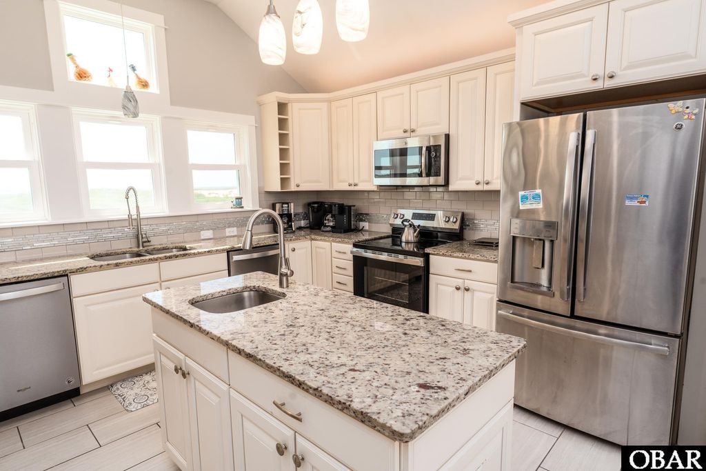 Image 15 of property listing at 1469 Ocean Pearl Road, Corolla, NC 27927