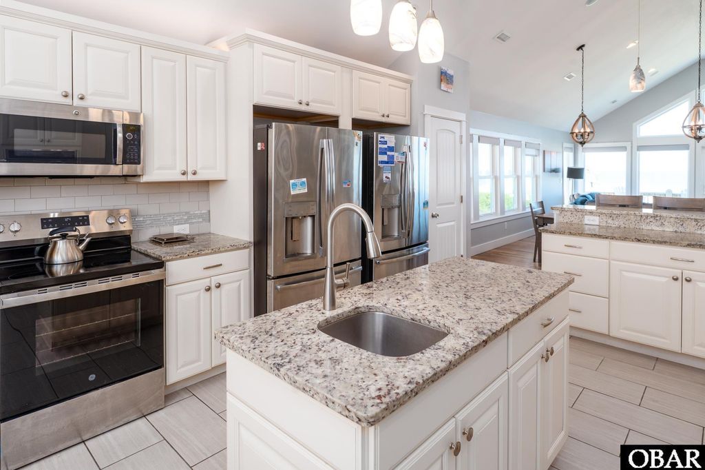 Image 16 of property listing at 1469 Ocean Pearl Road, Corolla, NC 27927