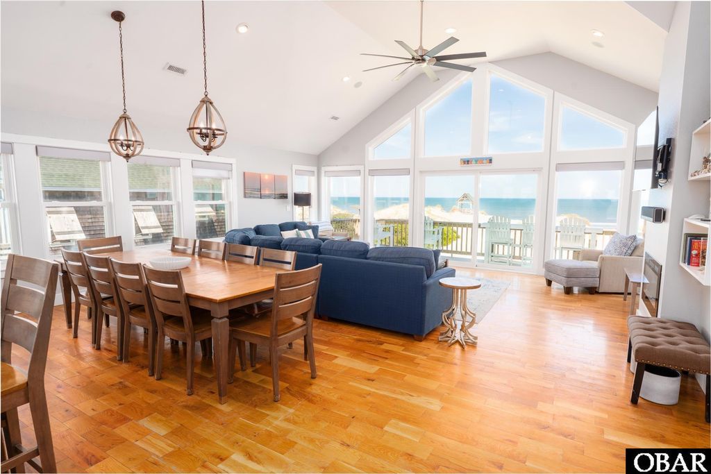 Image 4 of property listing at 1469 Ocean Pearl Road, Corolla, NC 27927