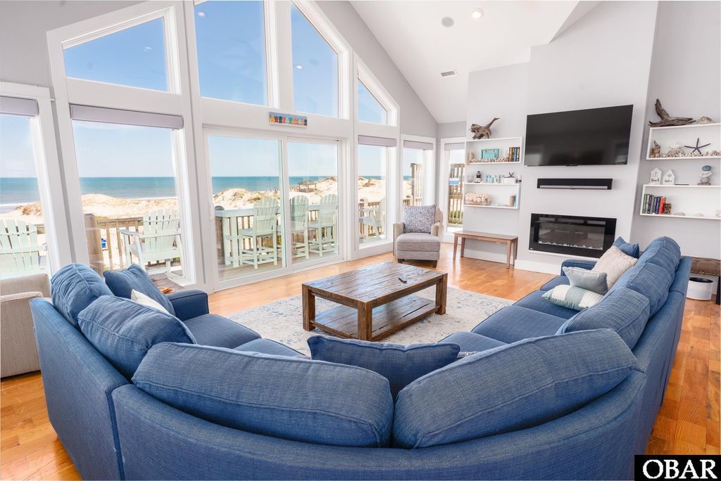 Image 7 of property listing at 1469 Ocean Pearl Road, Corolla, NC 27927