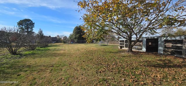 272 W Littlefield Road, Ayden, NC 28513