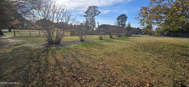 272 W Littlefield Road, Ayden, NC 28513