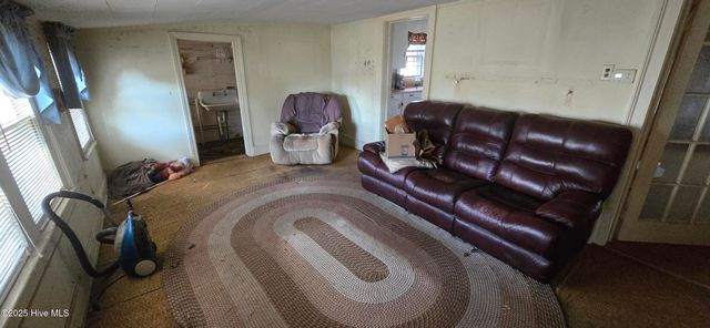 272 W Littlefield Road, Ayden, NC 28513