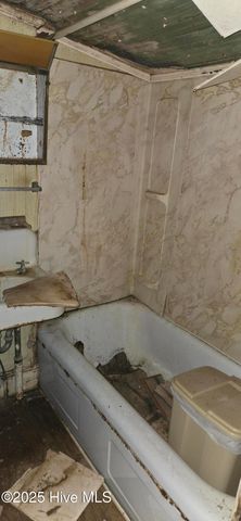 272 W Littlefield Road, Ayden, NC 28513