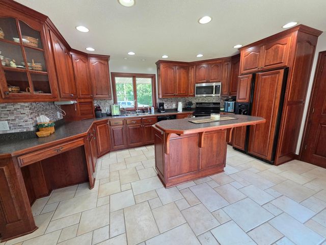 240 1st Street SW, Elgin, MN 55932