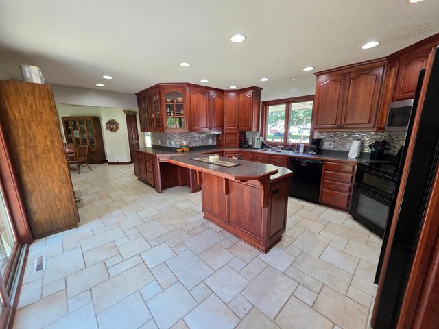 240 1st Street SW, Elgin, MN 55932