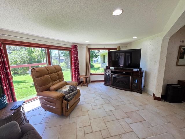 240 1st Street SW, Elgin, MN 55932