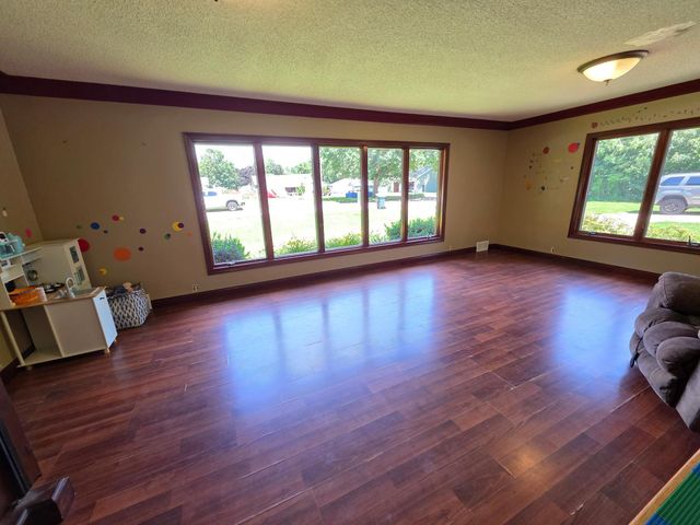 240 1st Street SW, Elgin, MN 55932