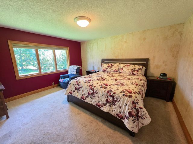 240 1st Street SW, Elgin, MN 55932