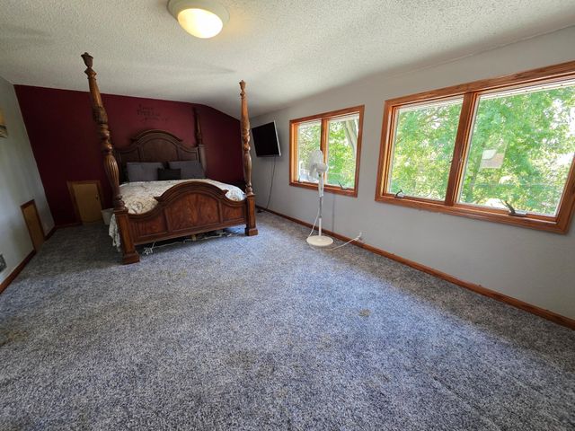 240 1st Street SW, Elgin, MN 55932