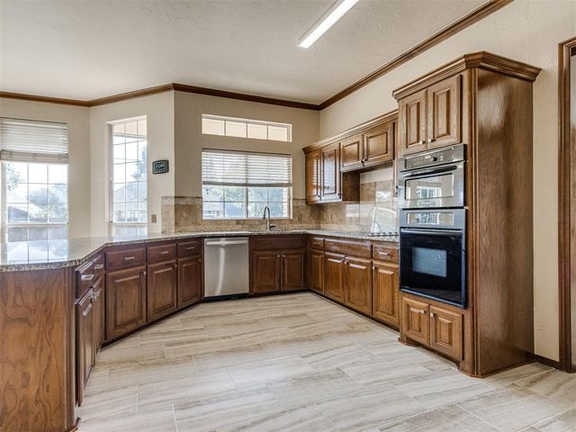 2628 NW 159 Street, Edmond, OK 73013