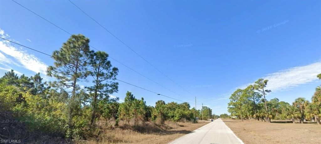 1048 Kanuga ST E, LEHIGH ACRES, FL 33974 — photo 2