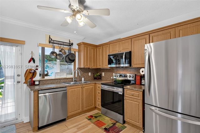 4554 NW 16th Ave, Tamarac, FL 33309