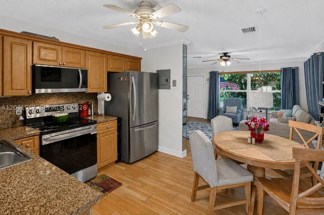 4554 NW 16th Ave, Tamarac, FL 33309