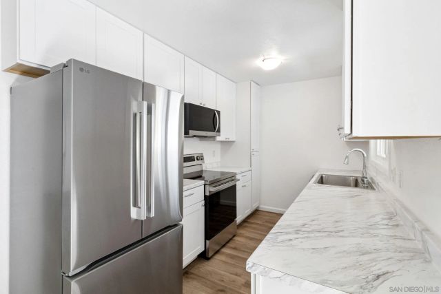 8719 Carribean Way, Santee, CA 92071