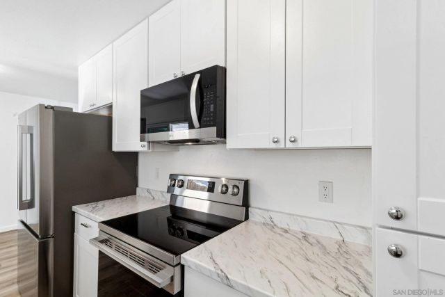 8719 Carribean Way, Santee, CA 92071