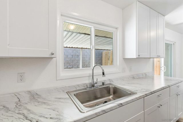 8719 Carribean Way, Santee, CA 92071