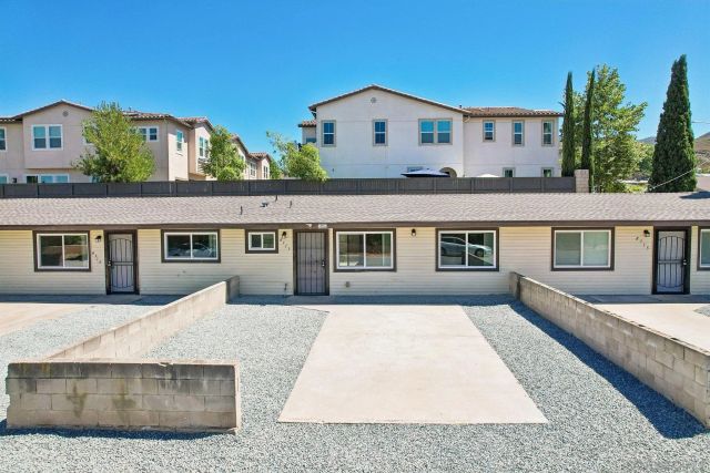 8719 Carribean Way, Santee, CA 92071