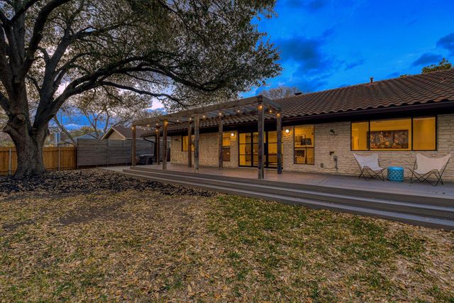 2209 Baltusrol DR, Austin, TX 78747