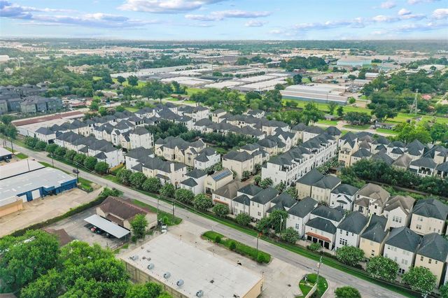 1753 Upland Lakes, Houston, TX 77043