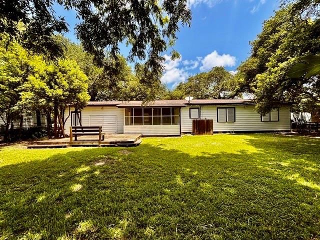 2419 Meadow Lane, La Marque, TX 77568