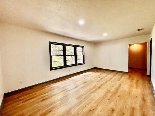 2419 Meadow Lane, La Marque, TX 77568