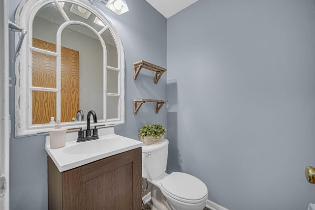 225 Beiriger Drive, Dyer, IN 46311