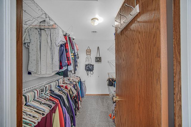 225 Beiriger Drive, Dyer, IN 46311