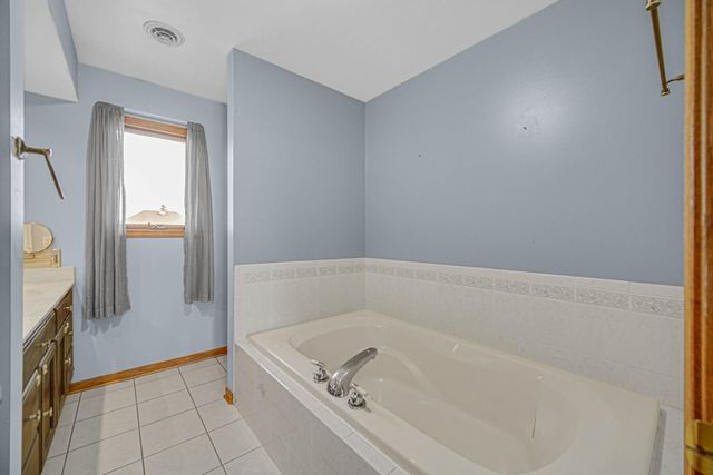 225 Beiriger Drive, Dyer, IN 46311