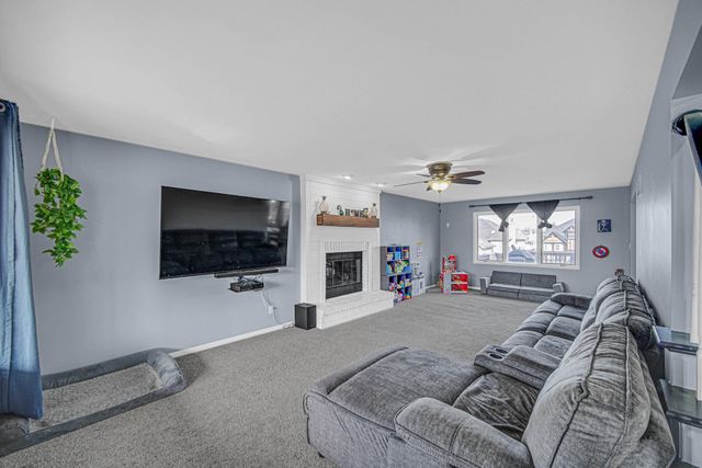 225 Beiriger Drive, Dyer, IN 46311