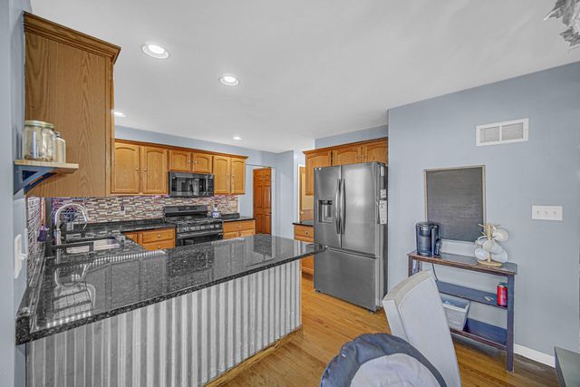 225 Beiriger Drive, Dyer, IN 46311