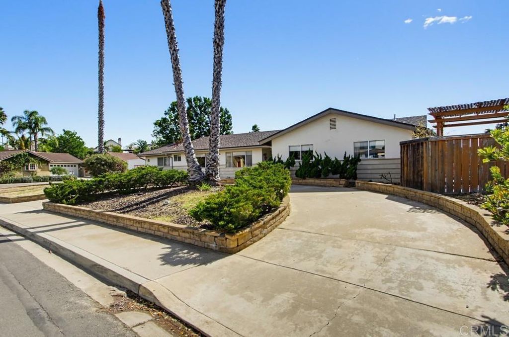 2773 LA GRAN VIA, Carlsbad, CA 92009 — photo 3