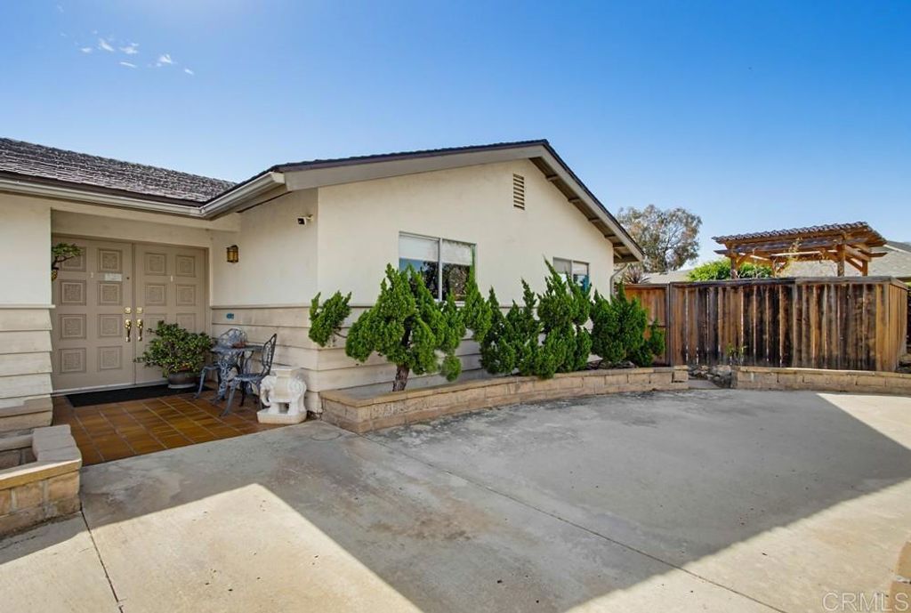 2773 LA GRAN VIA, Carlsbad, CA 92009 — photo 4