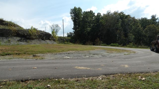 4179 Old Livingston Hwy, Celina, TN 38551