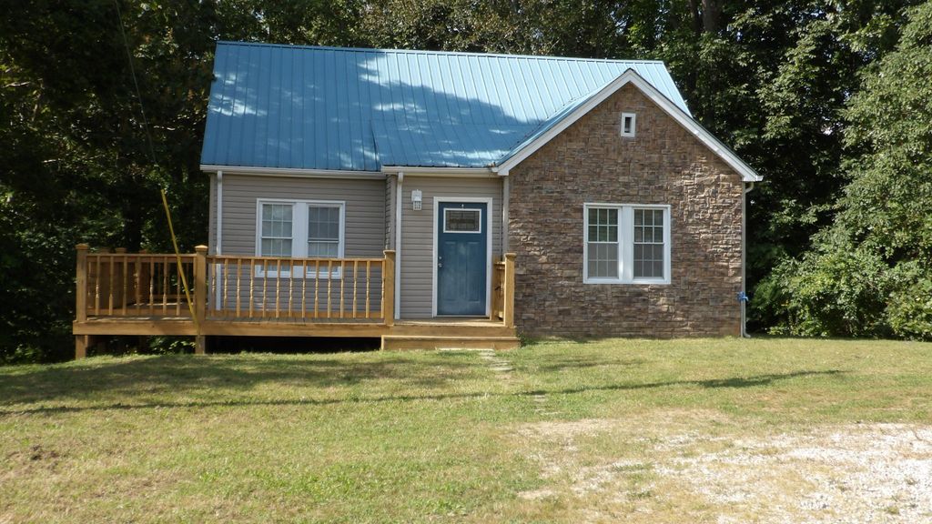 4179 Old Livingston Hwy, Celina, TN 38551
