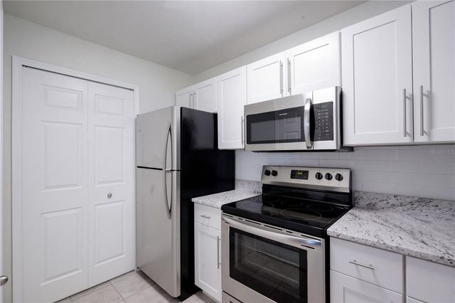 8825 LATREC AVENUE 6105, Orlando, FL 32819